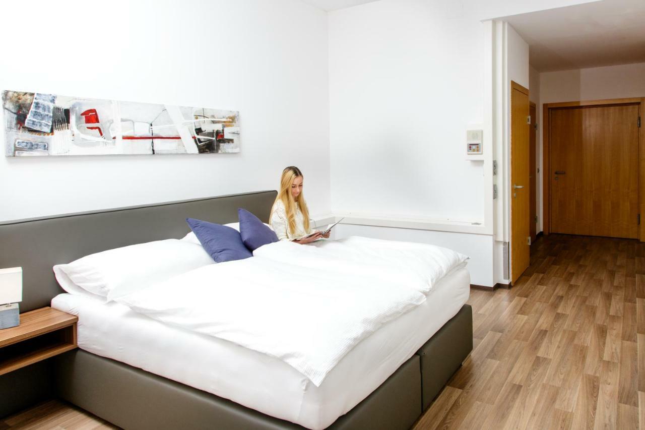 Health Vital Comfort Guestrooms فيلس المظهر الخارجي الصورة